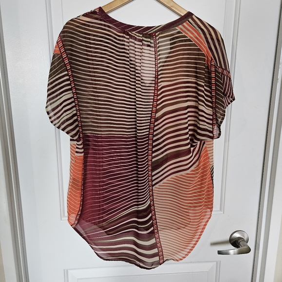 Le Chateau Sheer Short Sleeve Tunic Blouse Sz S - Picture 2 of 5